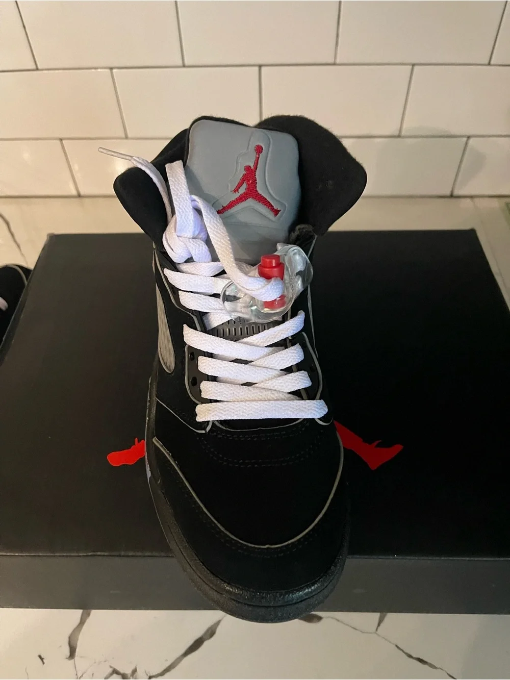 Mens Retro 5 Metallic Size 4.